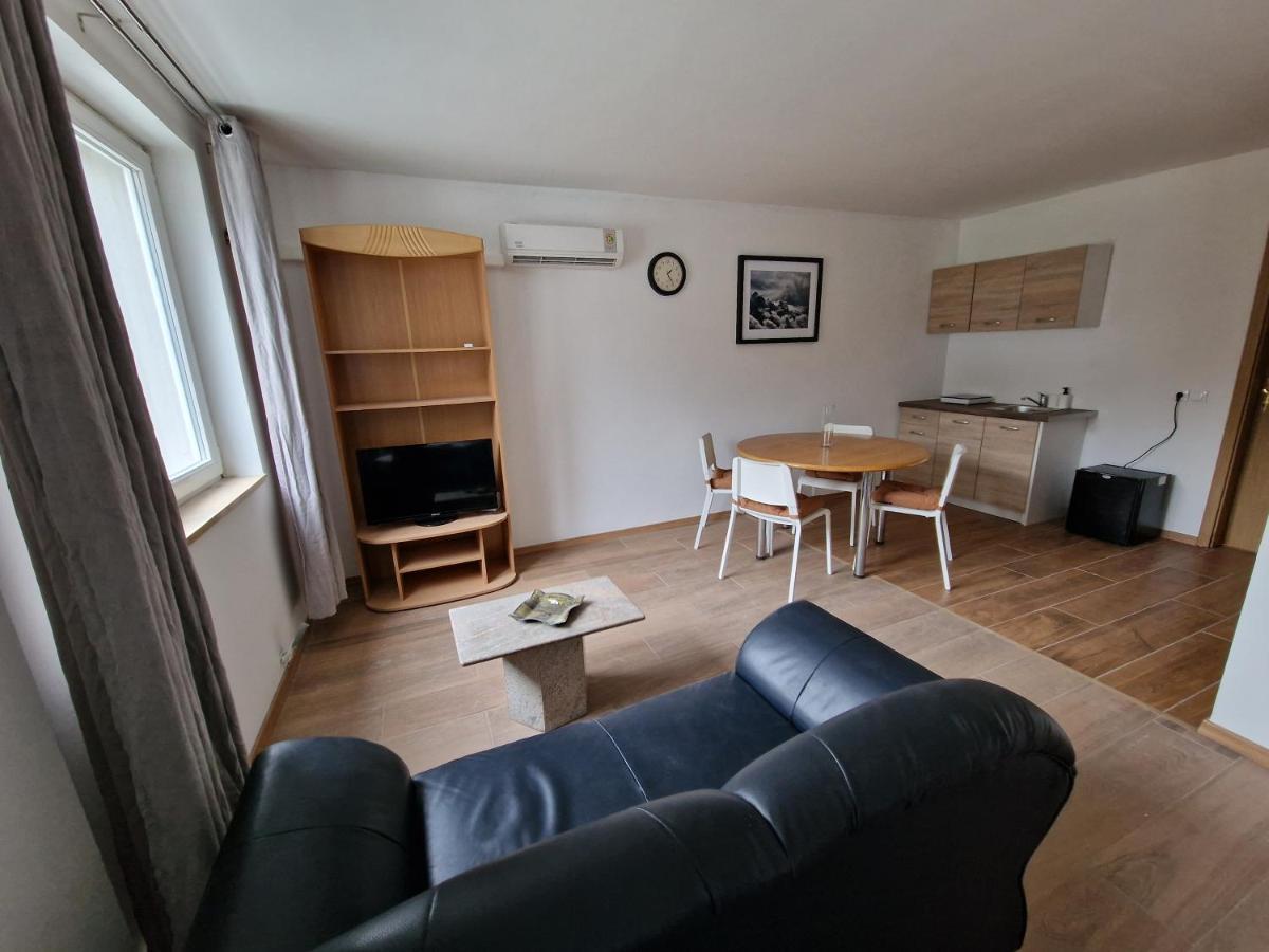 Origo Rooms And Apartments Stahovica Exterior foto